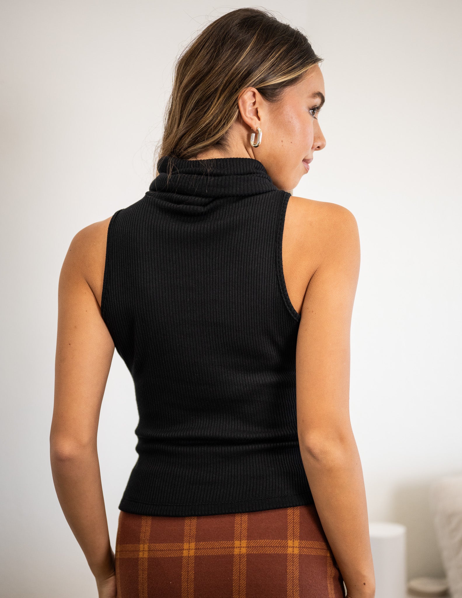 Chlo Turtle Neck - Image 3